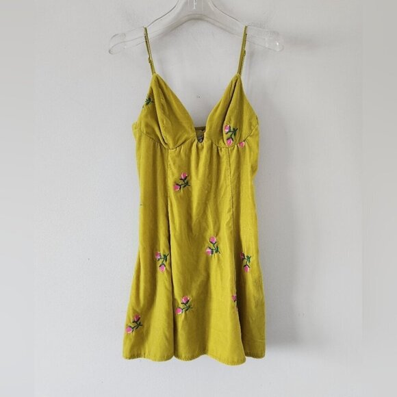UO URBAN OUTFITTERS | Floral green velvet slip dress embroidered sz Small - Picture 2 of 4